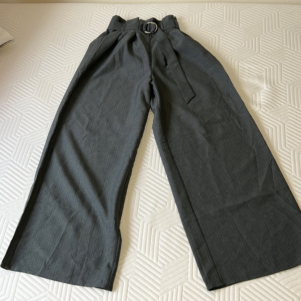 Fun business Grey paint suite with belt